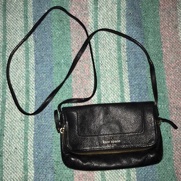 kate spade Handbags - Kate Spade Crossbody